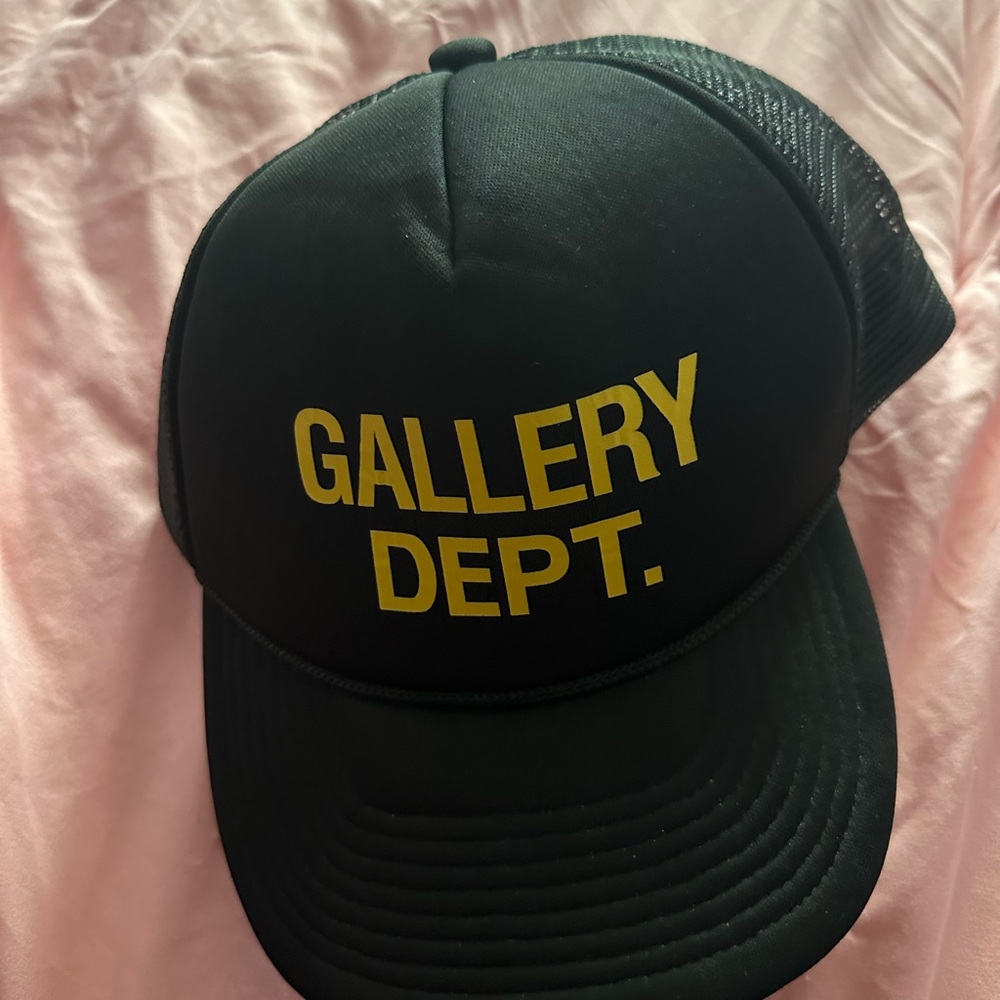 Gallery Dept Black Mesh Cap with Yellow Label